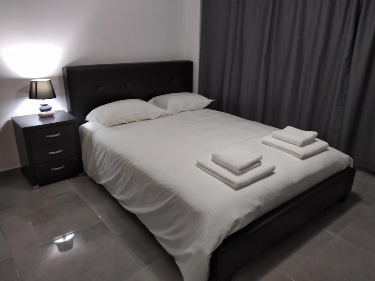 Cozy Place In The Heart Of Harbor Apartment Paphos ภายนอก รูปภาพ