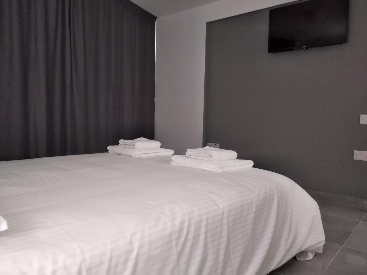Cozy Place In The Heart Of Harbor Apartment Paphos ภายนอก รูปภาพ