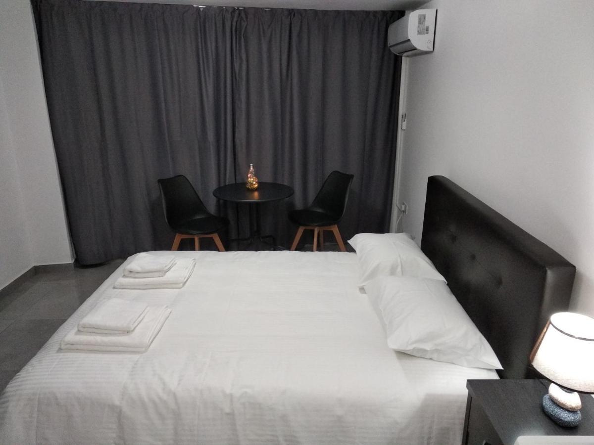 Cozy Place In The Heart Of Harbor Apartment Paphos ภายนอก รูปภาพ