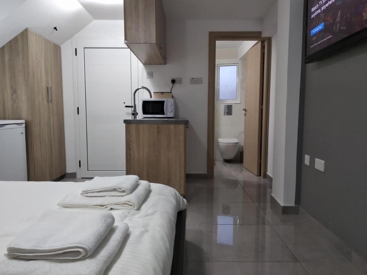 Cozy Place In The Heart Of Harbor Apartment Paphos ภายนอก รูปภาพ