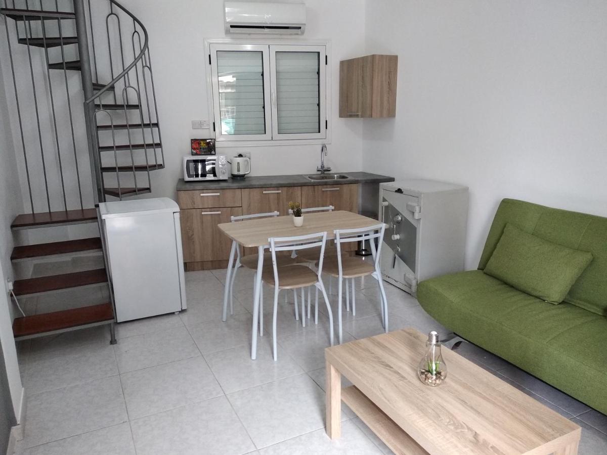 Cozy Place In The Heart Of Harbor Apartment Paphos ภายนอก รูปภาพ